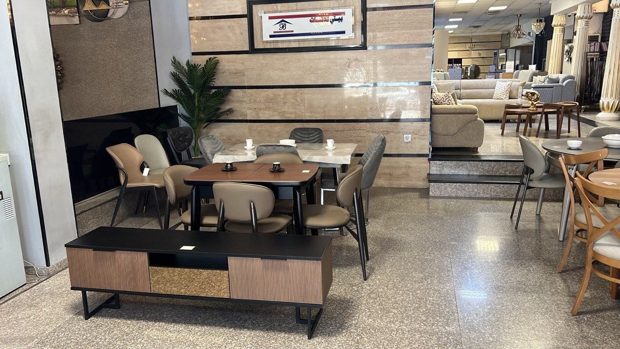 طاولة طعام